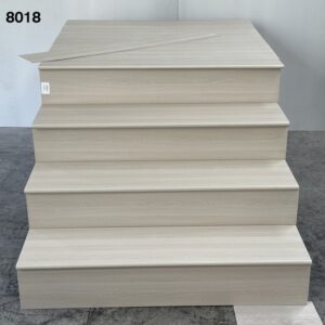 樓梯踏步闆